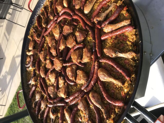 Une commande spéciale : Paëlla merguez !