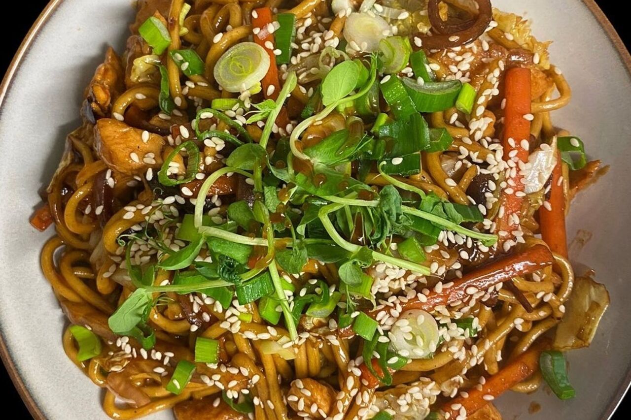 ISPROBAJTE NAŠ UKUSNI WOK