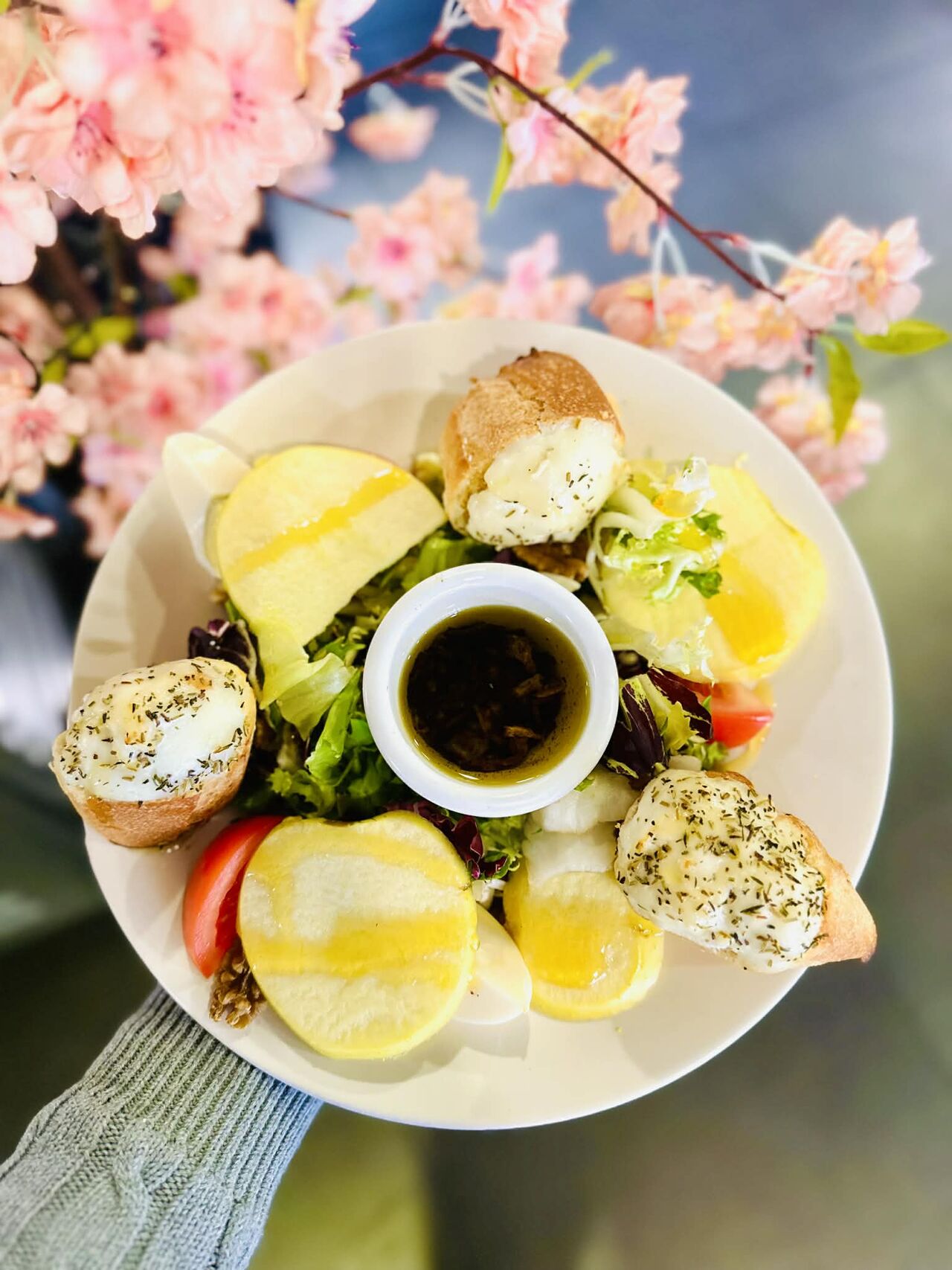 Salade de chèvre chaud au miel 