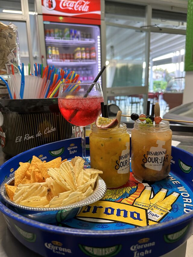 Cocktails & tortillas