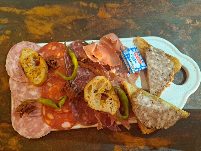 Assiette de charcuterie