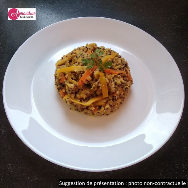Trio de quinoa, lentilles corail, courgettes jaunes, carottes, le tout cuit dans un bouillon de légumes aux épices douces