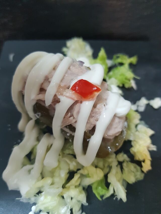 Jalapeño relleno de bonito del norte