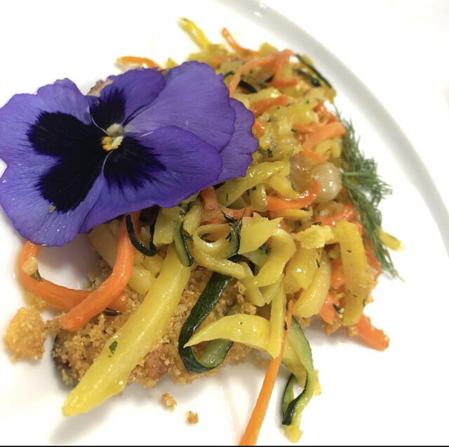 Filetto di Orata in manto di Julienne di verdure
