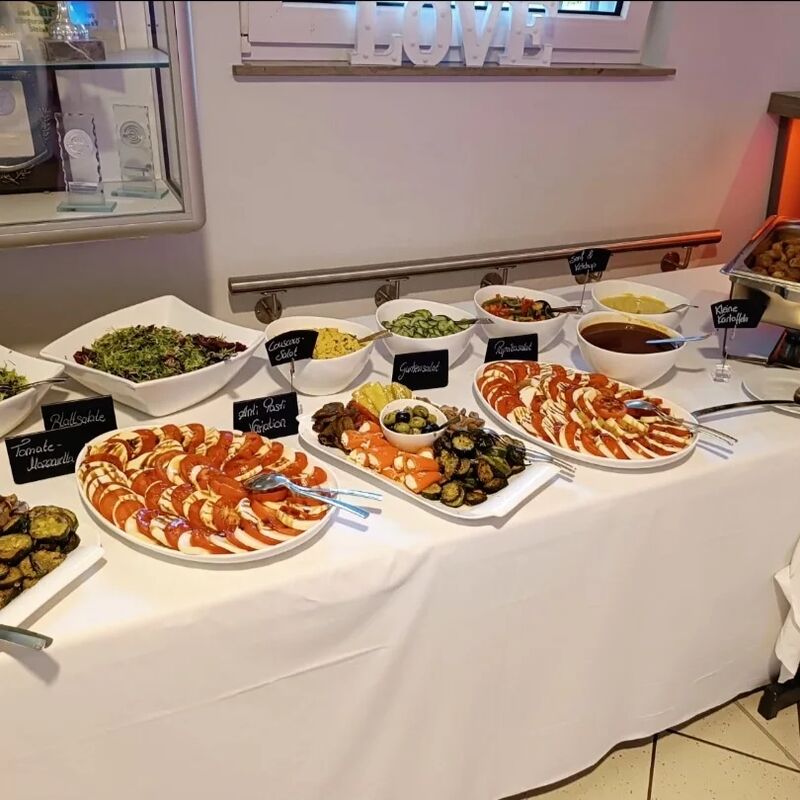 Grillbuffet in der Schützenhalle Steinheim 