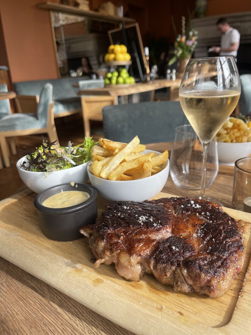 New York strip sauce béarnaise