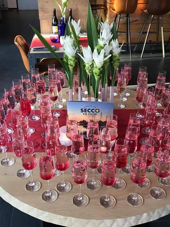 Gerne richten wir auch große und kleine Festlichkeiten für Sie aus!