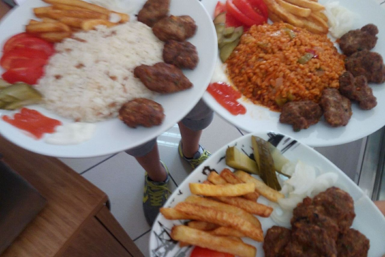 Izgara Köfte Tabaklarımız