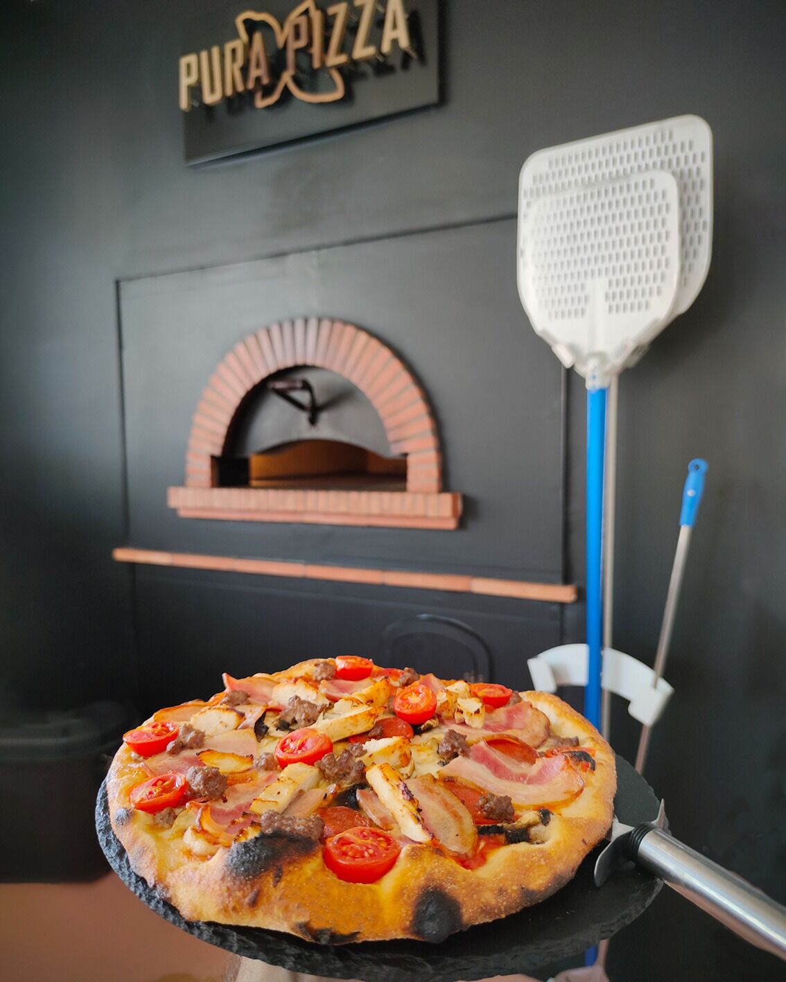 Pura Pizza Eusebio Estada Palma Restaurant near me Book now