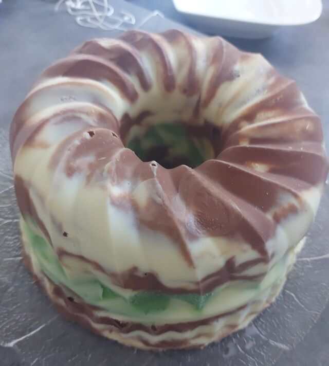 Softeis-Gugelhupf auf Bestellung