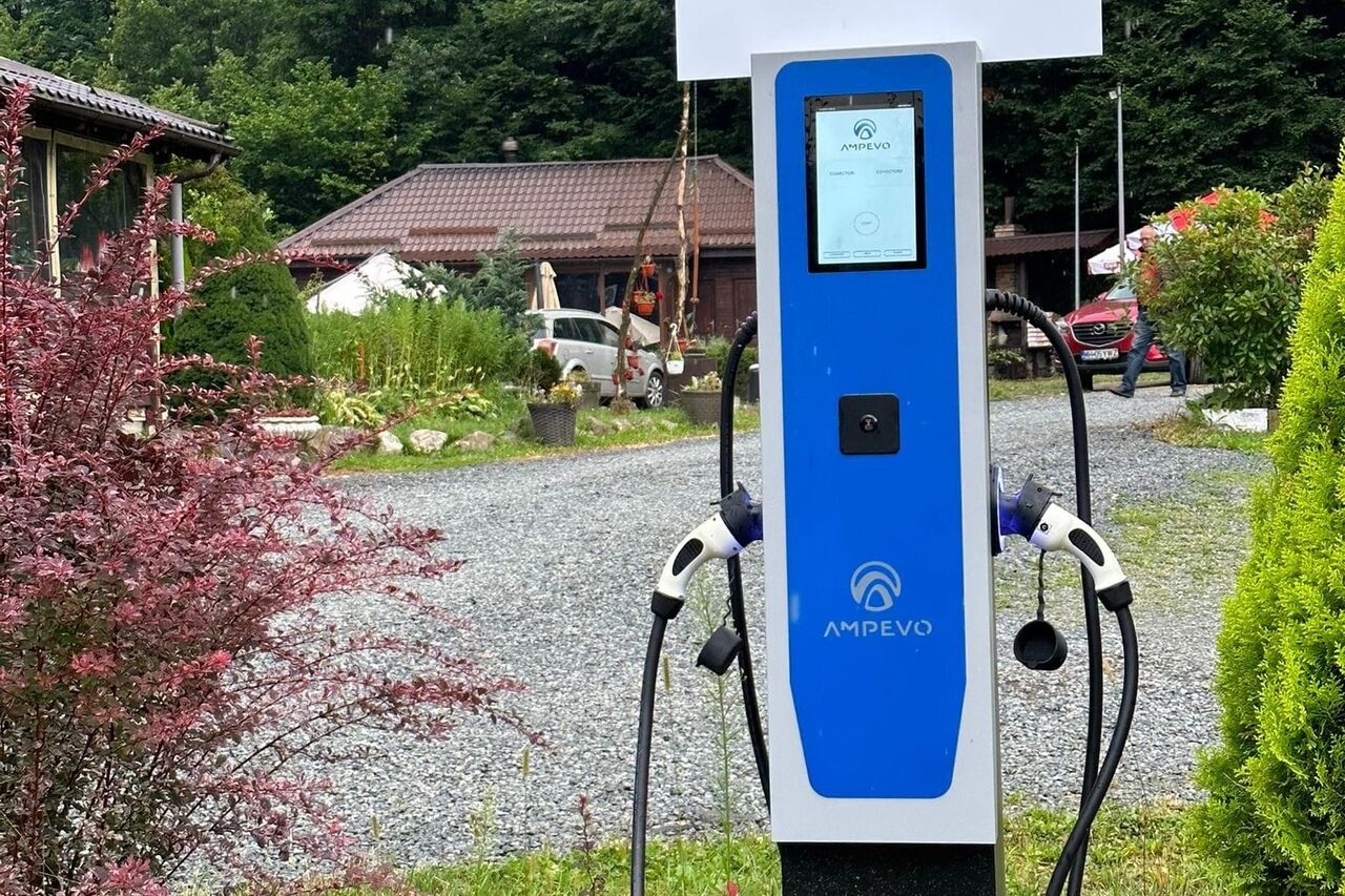 Stație de Încărcare Mașini Electrice