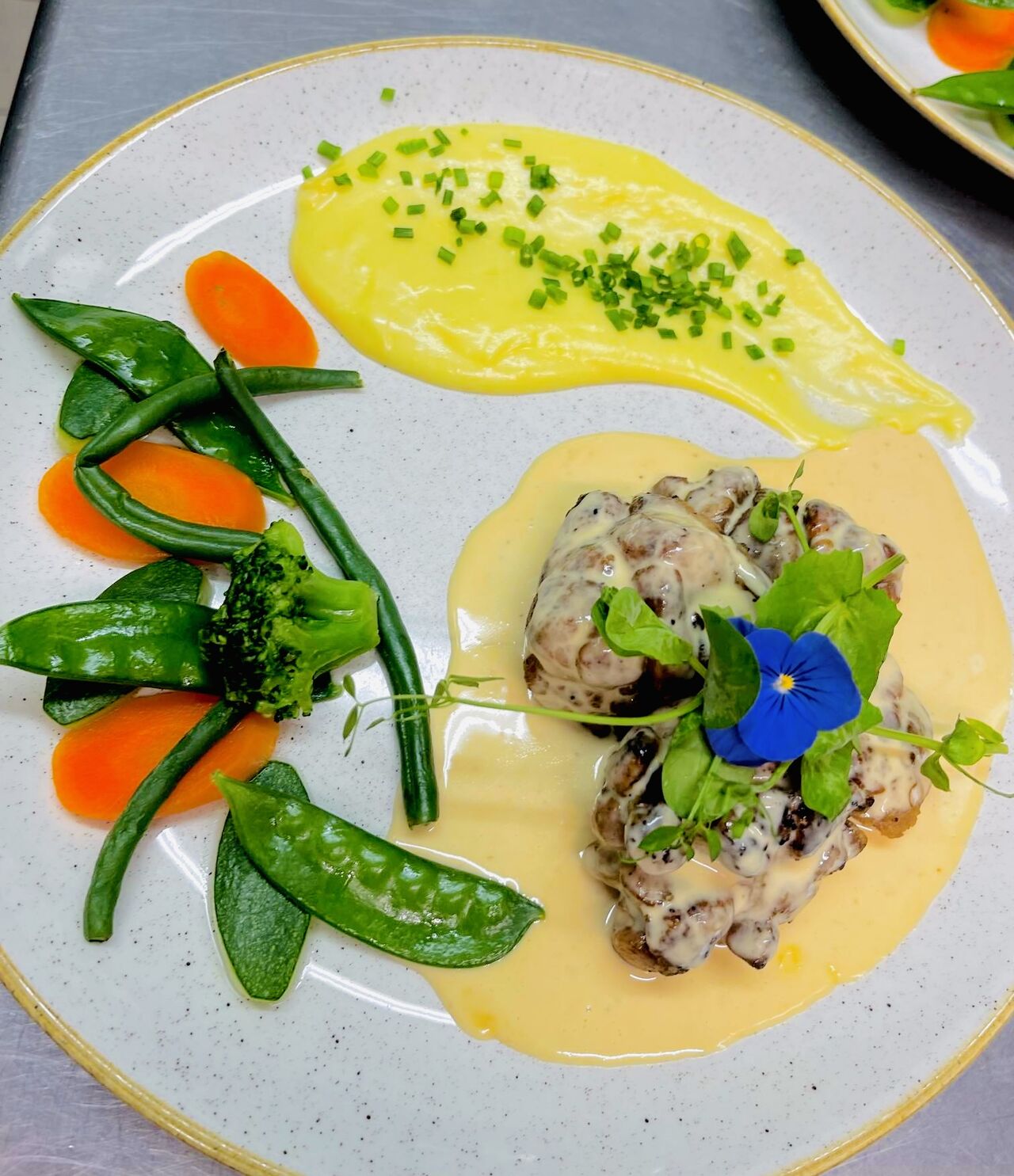 Ris de veau grillé, sauce Rivesaltes