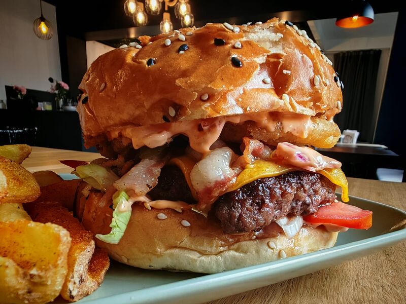 Savuros Burger