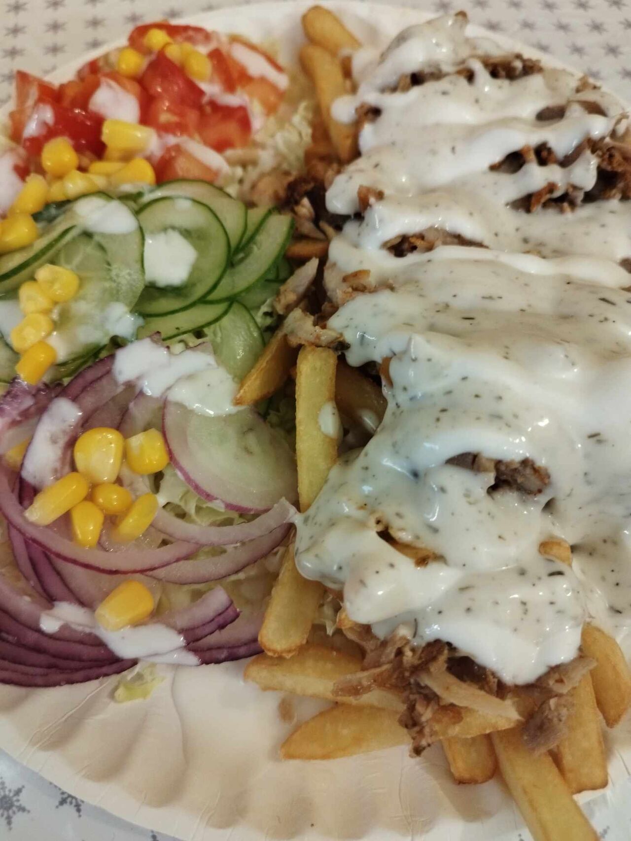 GYROS WIERZOWY NA TALERZU