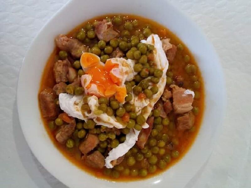 Ovos escalfados com ervilhas!!!