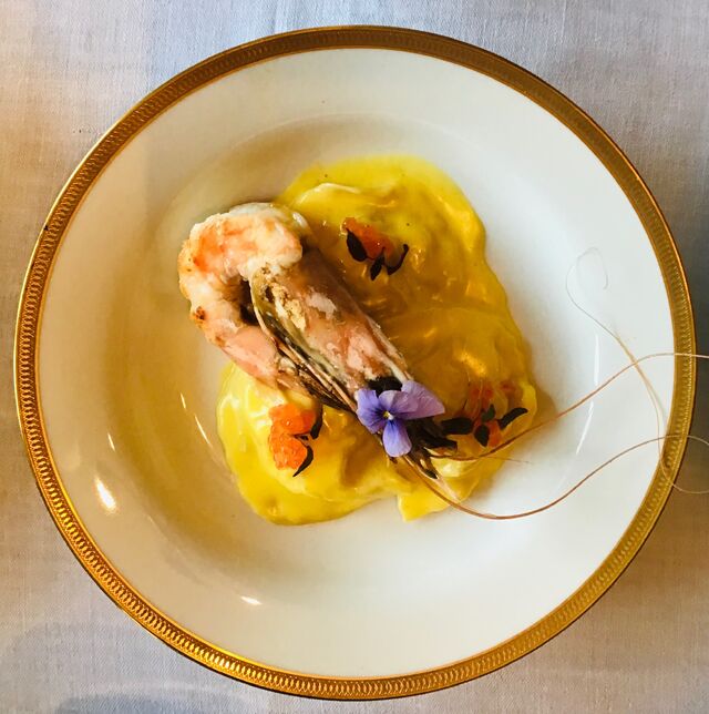 Ravioles de gambas crème safranée 