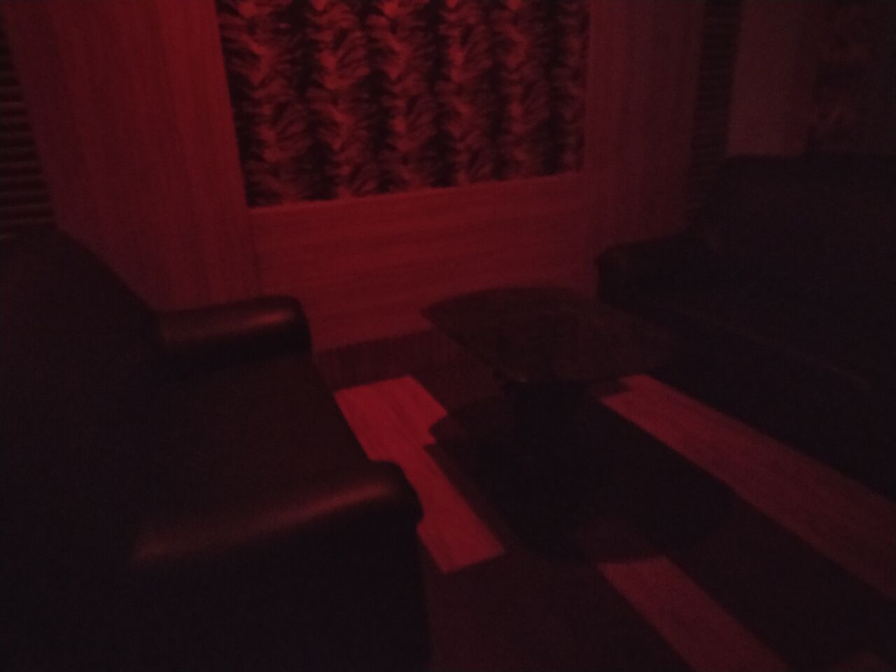 ZONA PAREJAS: SALON RELAX 4 