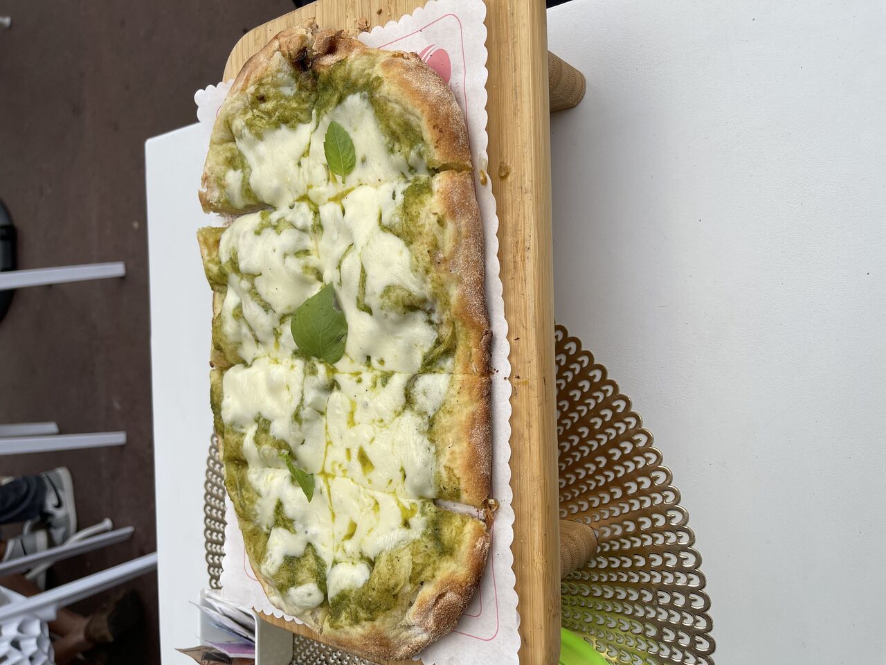 Pizza (Pinsa Romana) Pistou e Mozza