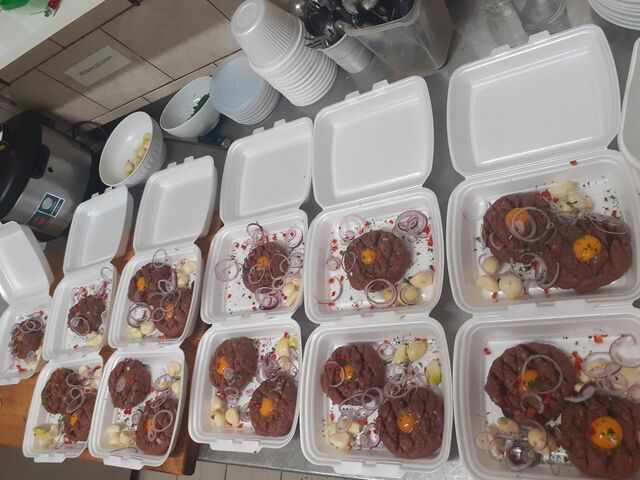 Tataráček z okénka