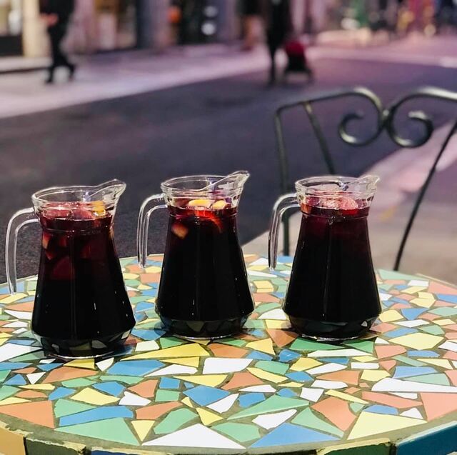 Un verre de Sangria pour vous rafraichir ?? 