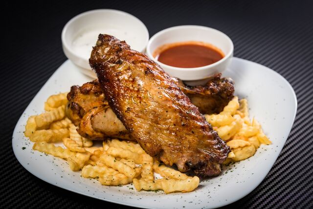 Grill pulykaszárny többféle öntettel és körettel (rendelésre)