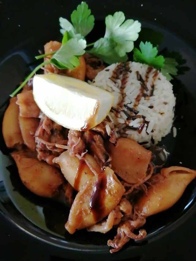 Petits encornets à l'armoricaine