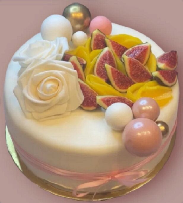 GÂTEAU A LA VANILLE, MANGUE ET FIGUES