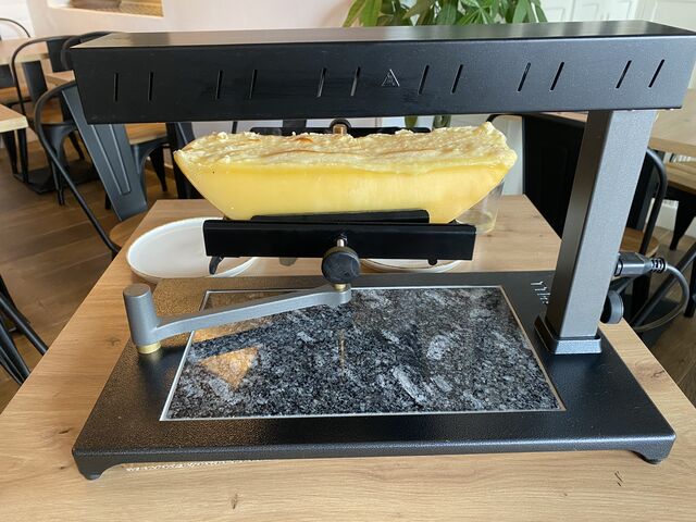 Traditional Swiss raclette 