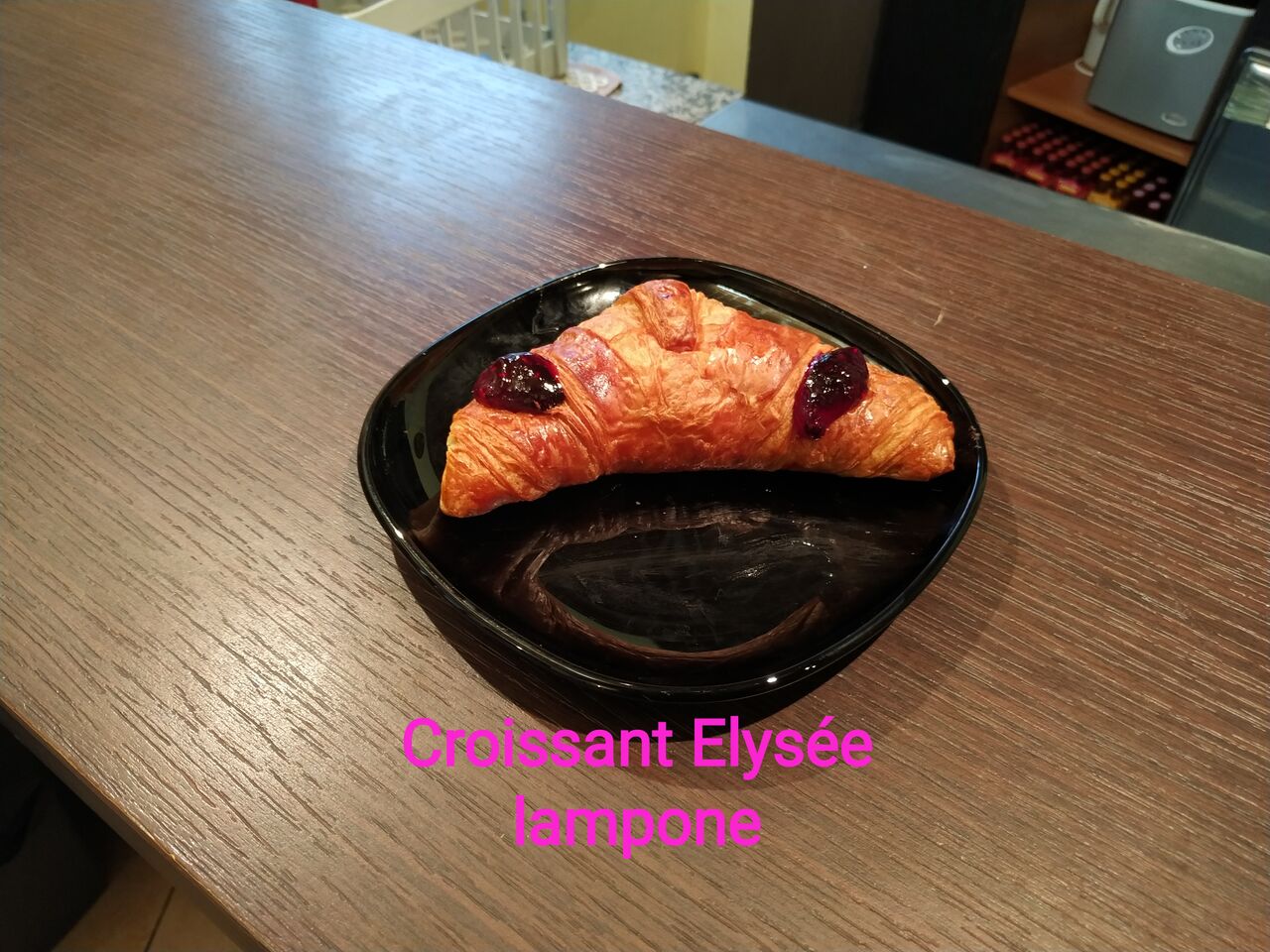 Cornetto Elysée con crema al lampone