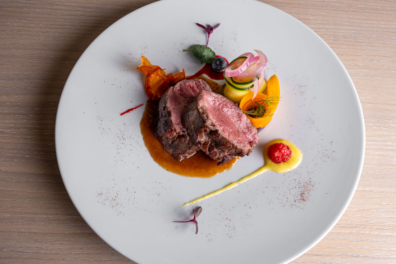 Cervo arrostito con il suo ristretto