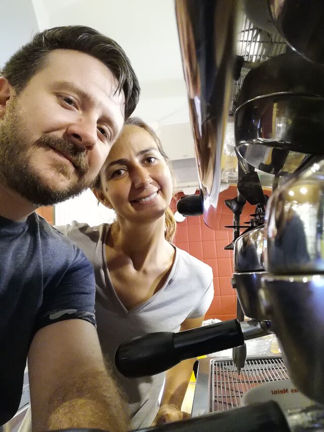 Wir sind immer gerne für Sie da mit schnelle Bedienung... 