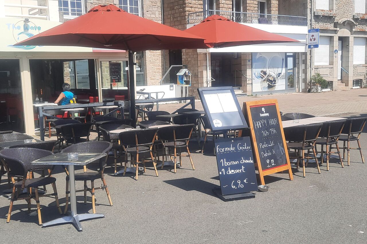 BAR BRASSERIE THE WAVE