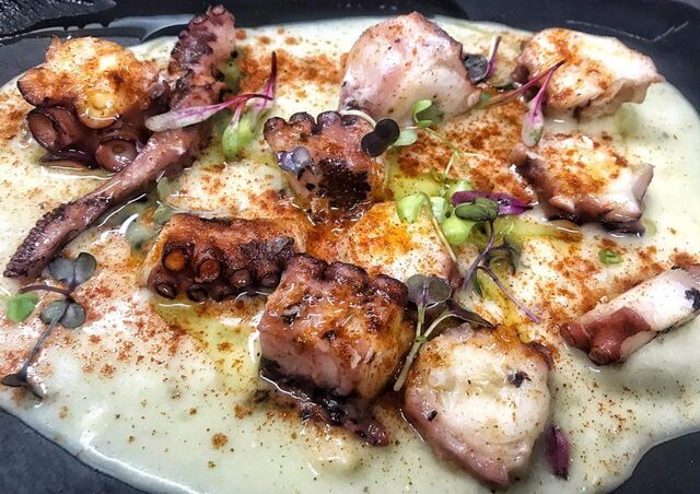 Pulpo a la brasa