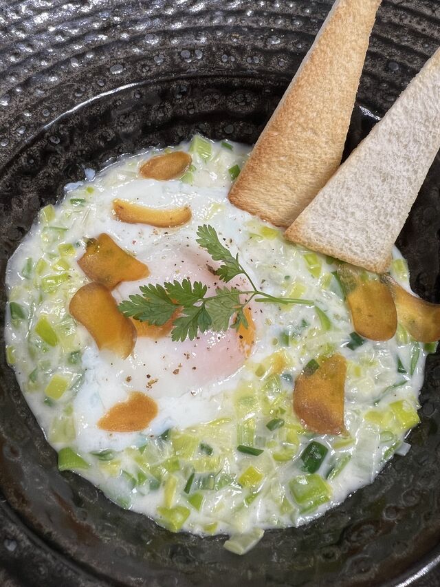 L’Oeuf Parfait, Sauce Champagne, Fondue de Poireaux et Poutargue