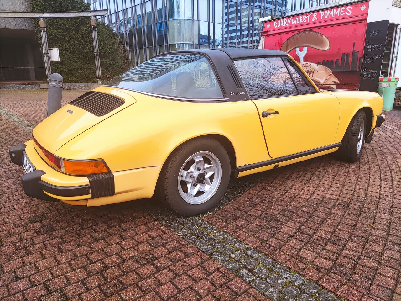 Ein Klassiker...direkt vor der Tür ....und nein: ist nicht meiner 