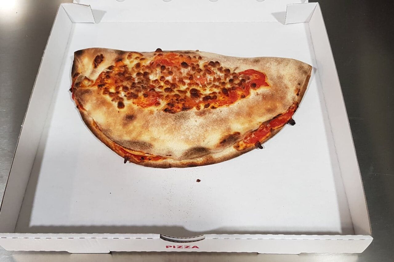 ← Pizza calzone