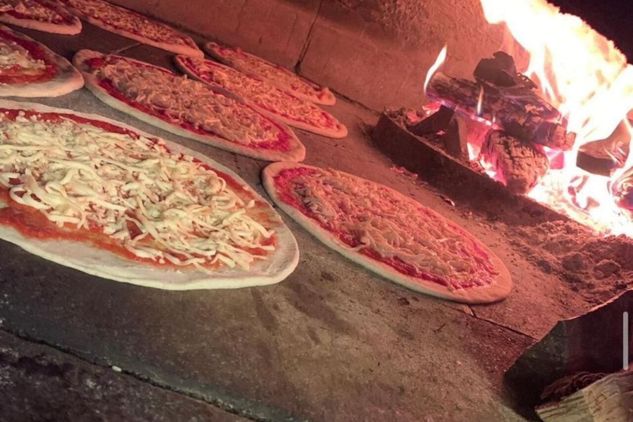 Cottura con forno a legna