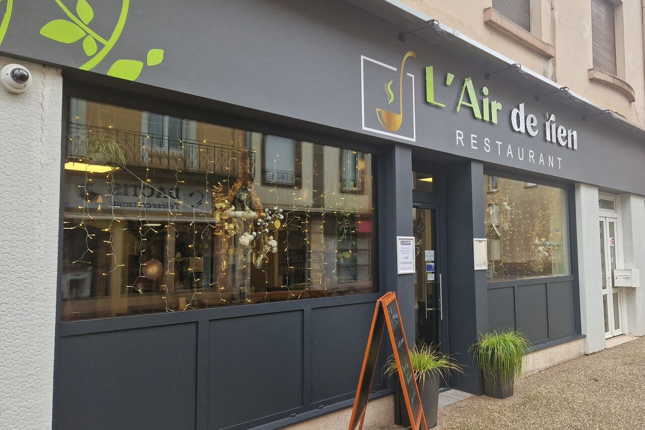 Remplacement des vitrines et de la porte d'entrée