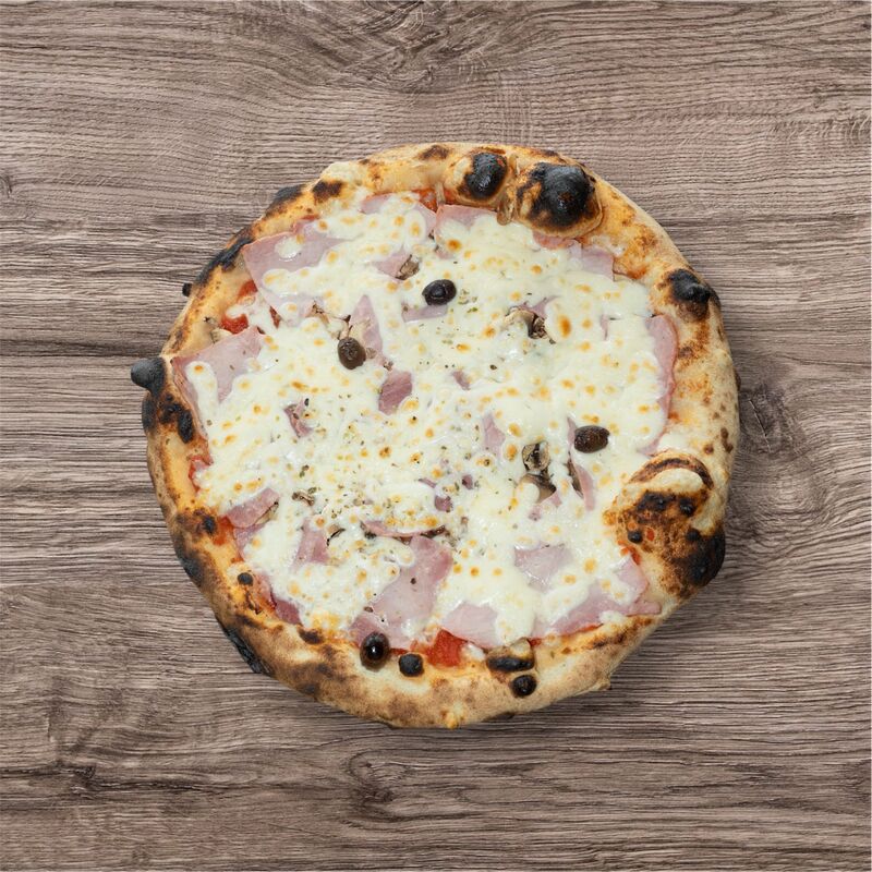 Reine ▪ 13,50€ : sauce tomate bio, fior di latte, jambon, champignons, olives, origan