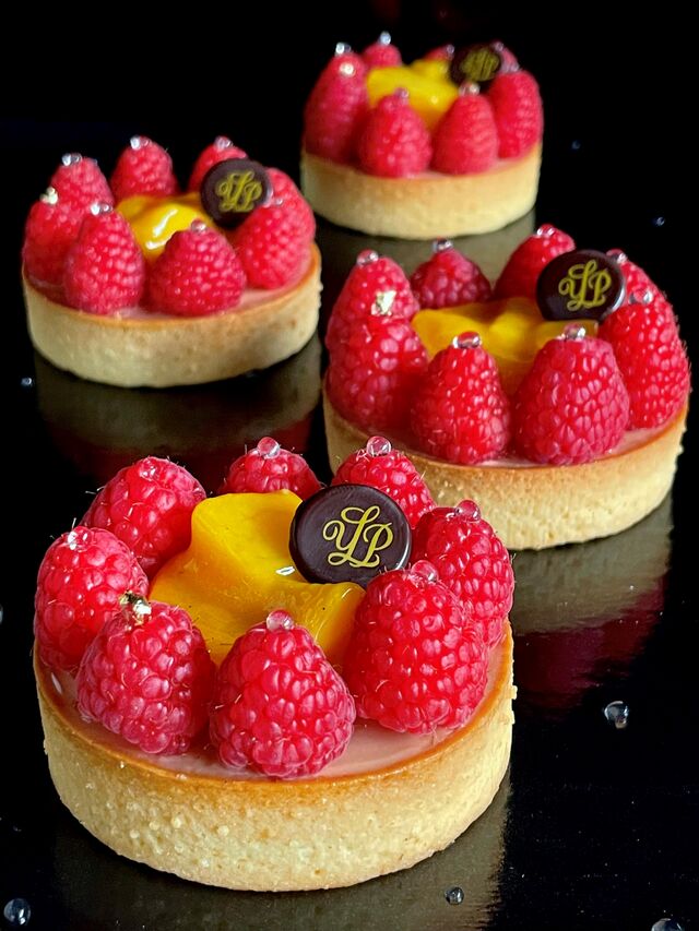 Tartelette goyave, mangue et framboise.