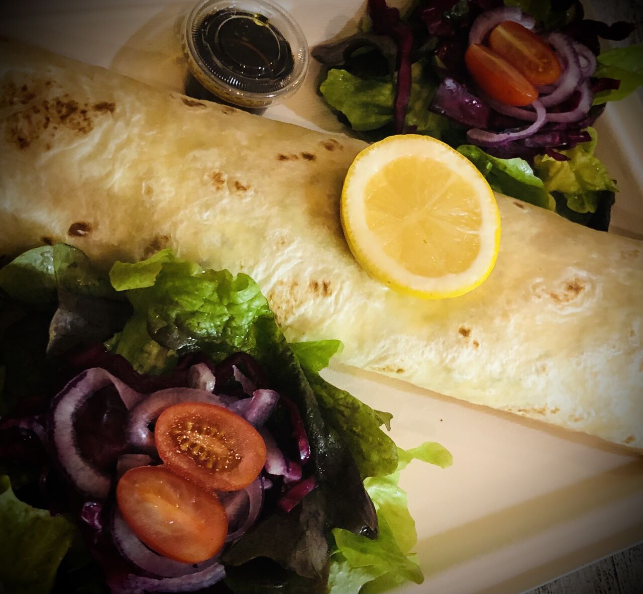 Wrap au saumon fumé.
Notre Wrap se déguste également au poulet et au jambon cuit ou cru !