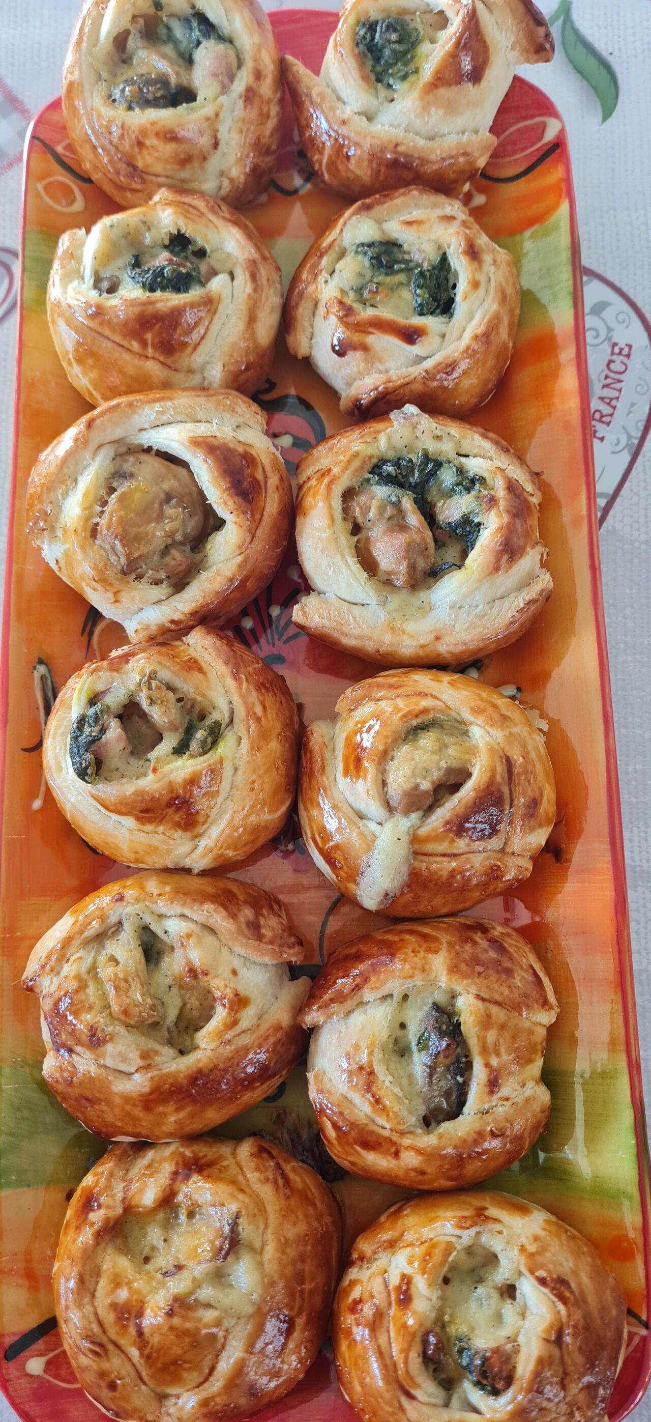 Rose feuilletée farcis au poulet champignons et épinards 