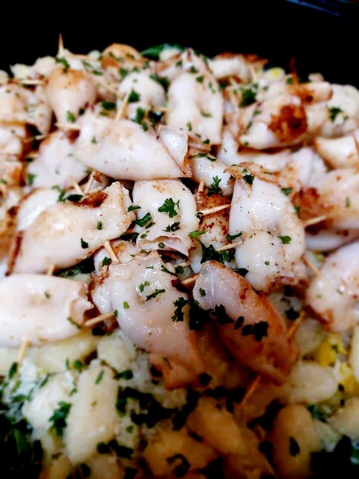 gefüllte Calamari auf Linguinibeet