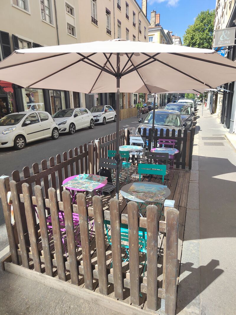 Terrasse extérieur, places assises