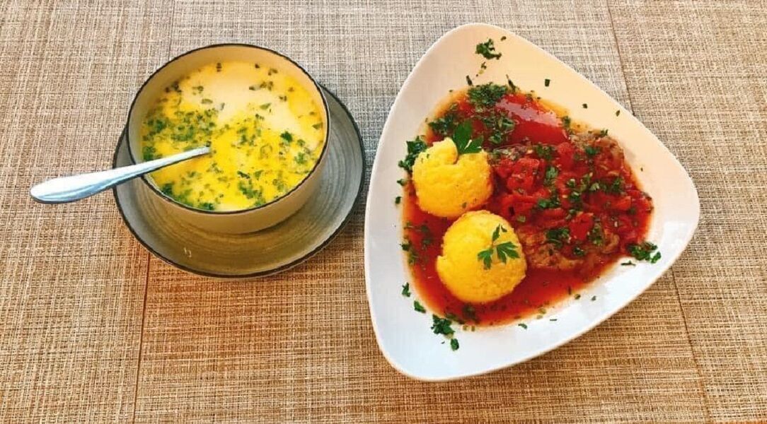 Pulpa de Pui in Saramura