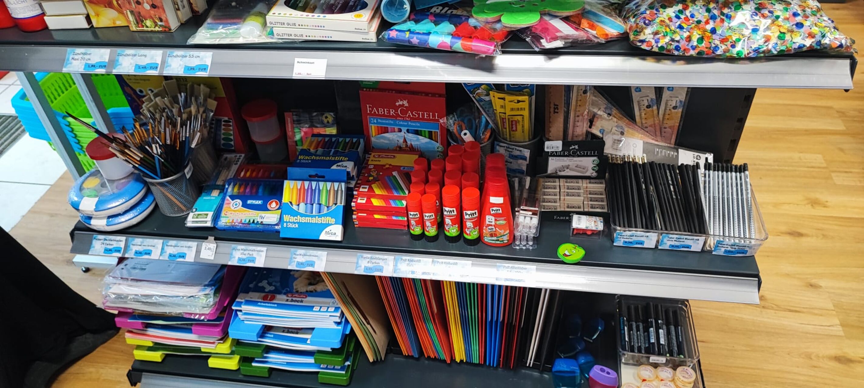 Schreibwaren und Schulsachen...uvm!