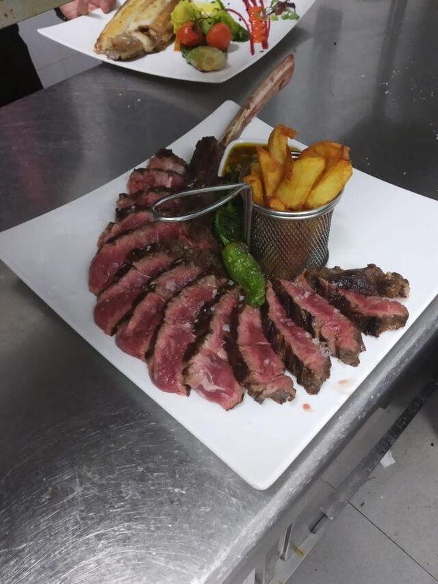 Chuleta Tomahawk a la parrilla