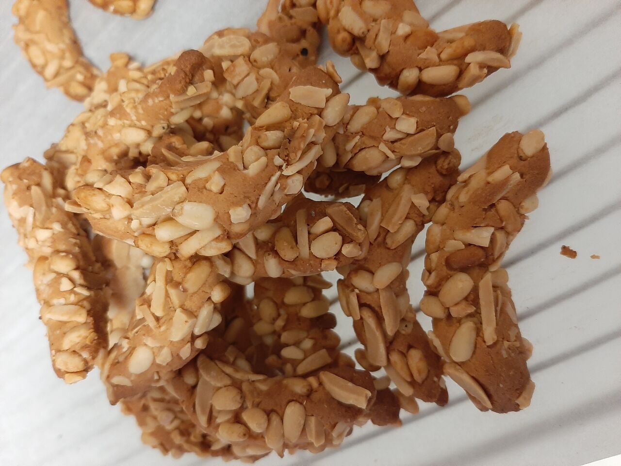 Les croissants aux pignons. 