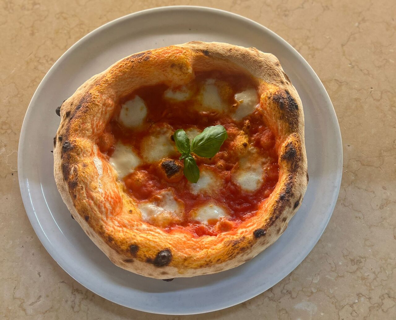 MARGHERITA DI BUFALA IMPASTO NAPOLETANO