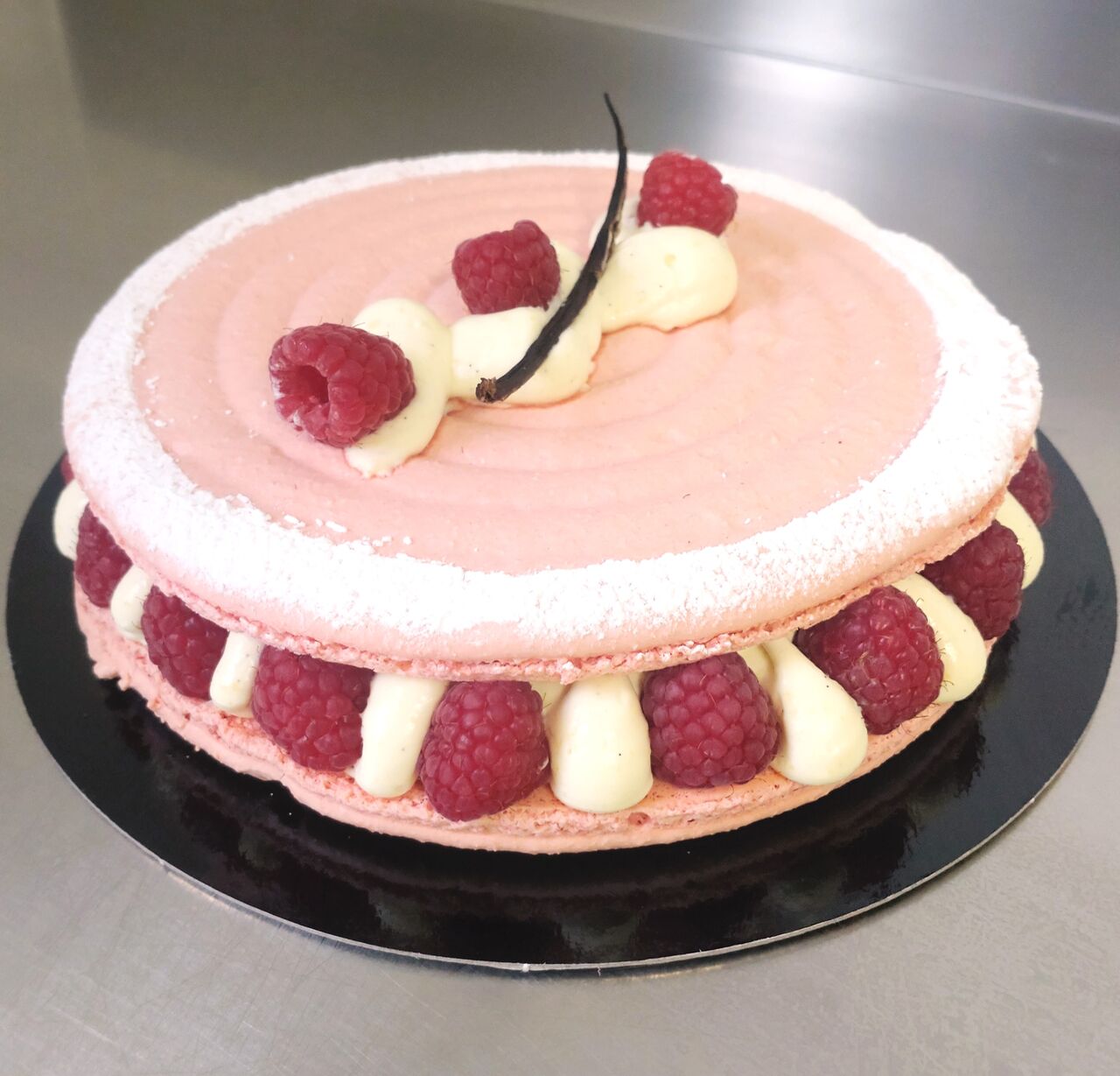 Le macaron Vanille/ fruits rouges